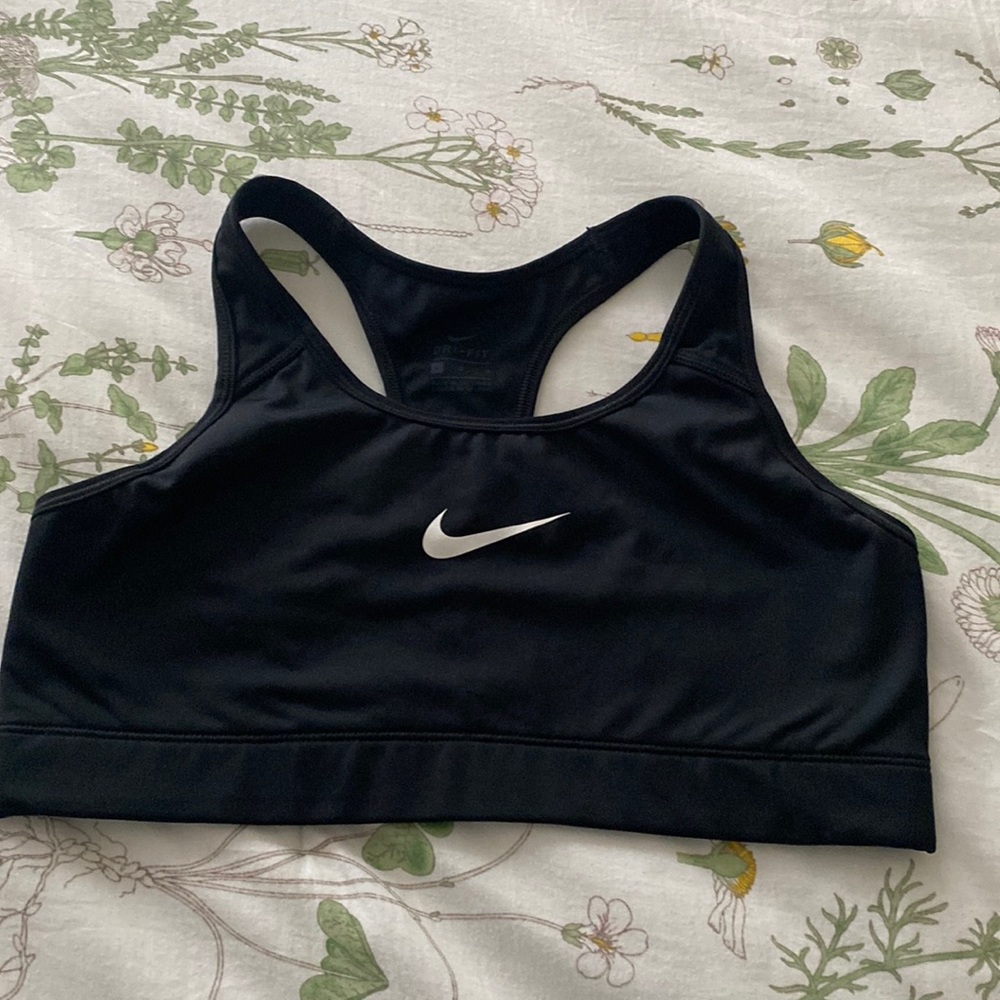 Nike sports bra L